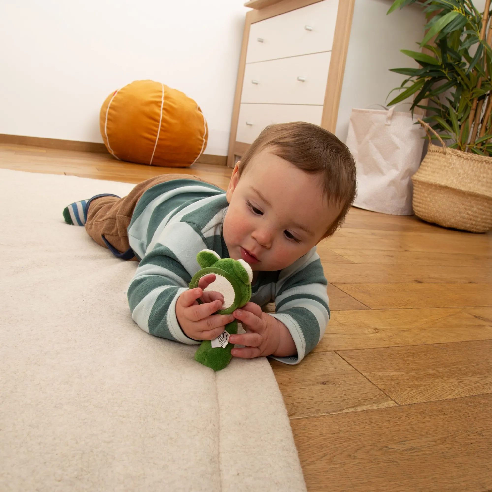 Sigikid Babyspielzeug|Baby Greifling Frosch Mit Spiegel, Red Stars