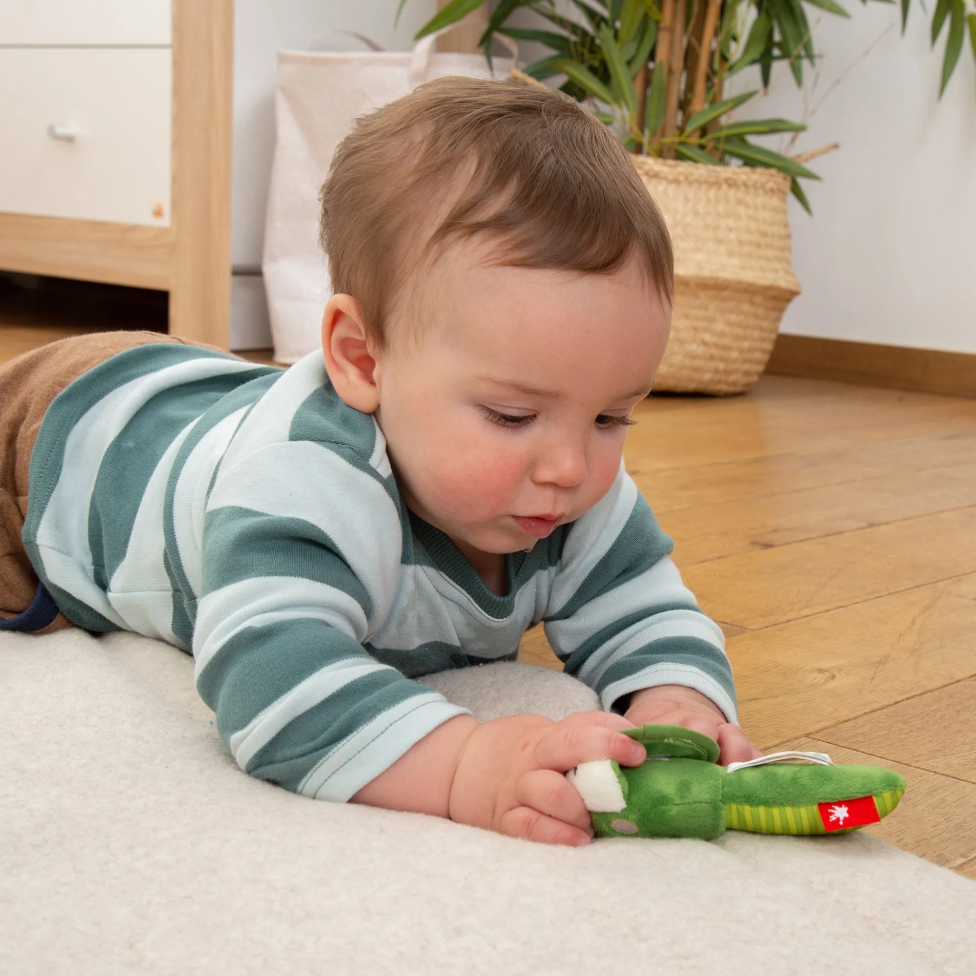 Sigikid Babyspielzeug|Baby Greifling Frosch Mit Spiegel, Red Stars