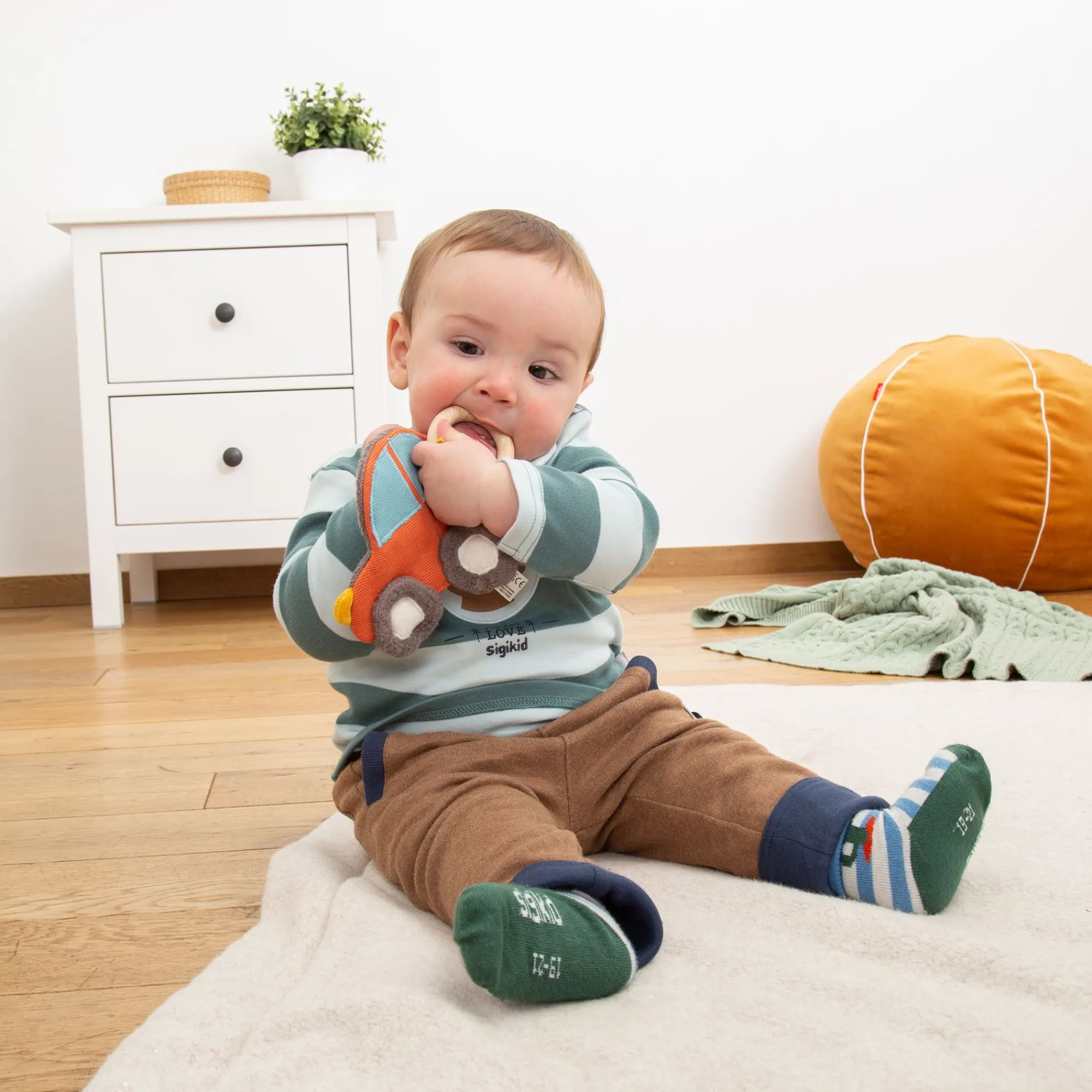 Sigikid Green Spielsachen|Baby Knistergreifling Auto, Green Collection